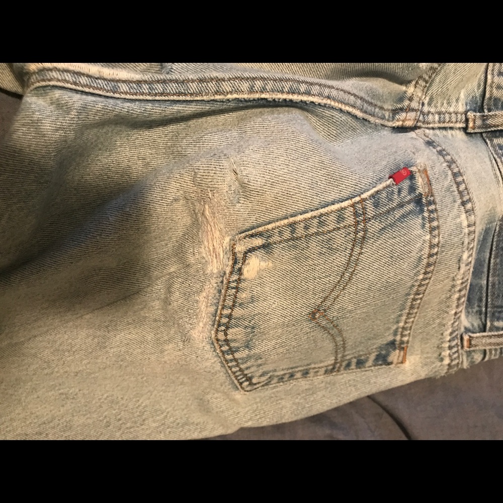 Reformation VINTAGE redone Levi's - Picture 4 of 6